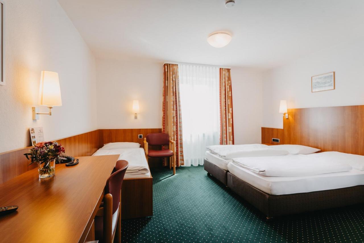 Hirschenwirt Hotel Eichstatt Luaran gambar